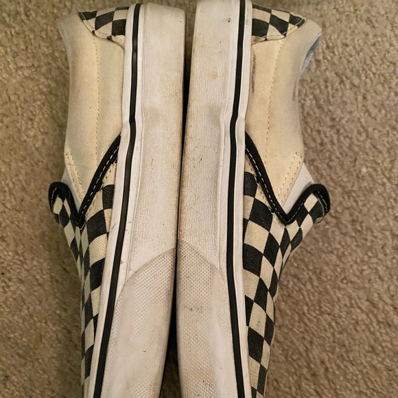 vans! - Picture 2 of 5